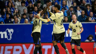 Bar&ccedil;a vence de virada na visita ao Oviedo (3-1) e segue ritmo do l&iacute;der Real Madrid