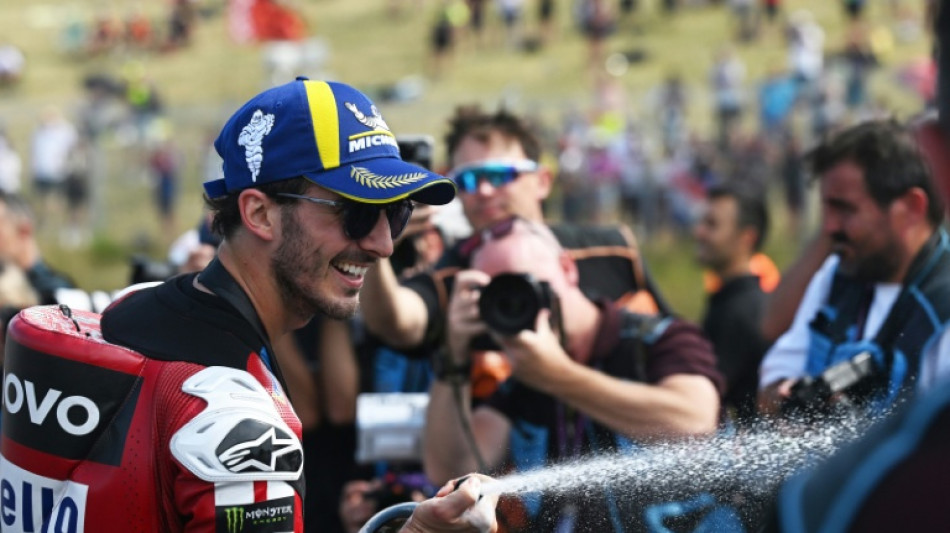 Bagnaia gana la carrera esprint en Brno, el l&iacute;der Bezzecchi se cae