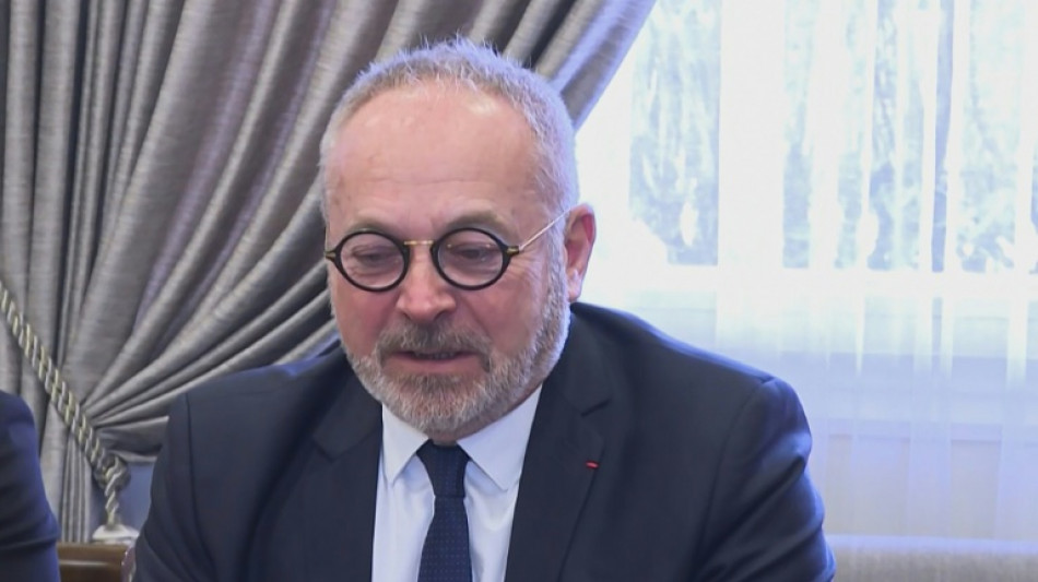 Soup&ccedil;onn&eacute; d'avoir drogu&eacute; une d&eacute;put&eacute;e, le s&eacute;nateur Guerriau suspendu coup sur coup par son parti et son groupe