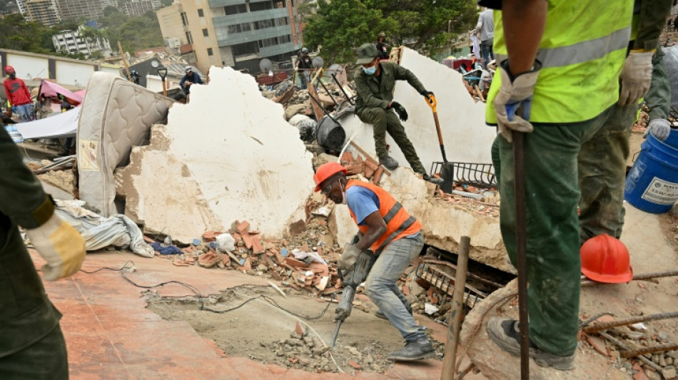 Lenta recupera&ccedil;&atilde;o dos corpos das v&iacute;timas dos terremotos revolta venezuelanos