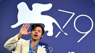 Harry Styles stellt nach Ger&uuml;chten &uuml;ber Zoff am Set seinen neuen Film vor