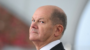 Allemagne: Scholz somm&eacute; de passer la main rapidement 
