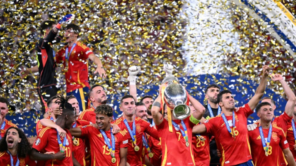 Espanha vence Inglaterra (2-1) e &eacute; tetracampe&atilde; da Eurocopa