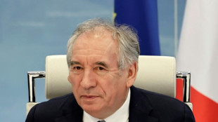 Sur fond de cyclone meurtrier &agrave; Mayotte, Bayrou va consulter les forces politiques 