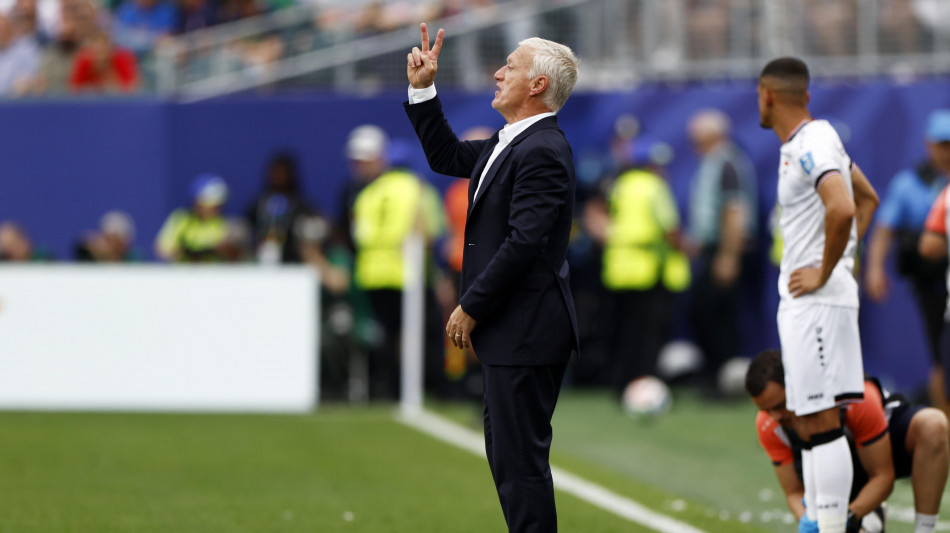 Mondiali: lutto Deschamps, il messaggio di Mbapp&eacute; 'non sei solo'