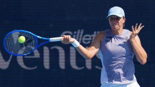 Swiatek advances by walkover into Cincinnati fourth round