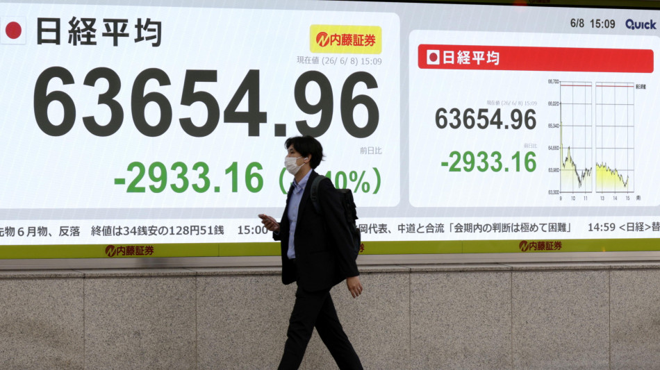 Borsa: Tokyo, apertura in calo (-1,10%)