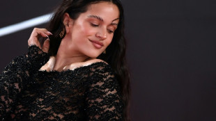 La estrella espa&ntilde;ola Rosal&iacute;a sube a los cielos con su nuevo &aacute;lbum "Lux"