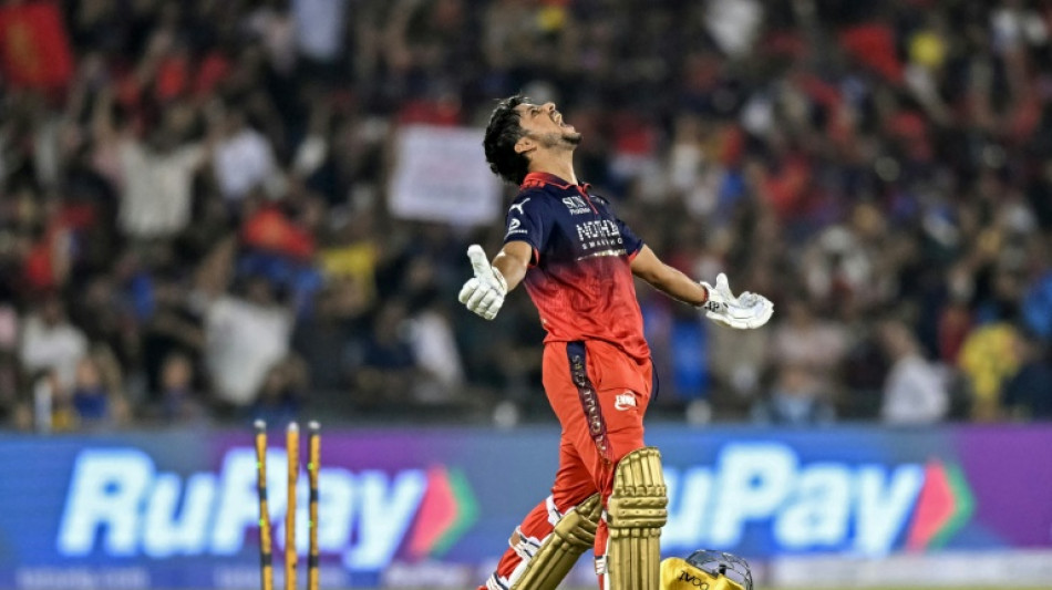 Leaders Bengaluru edge to last-ball win over Mumbai