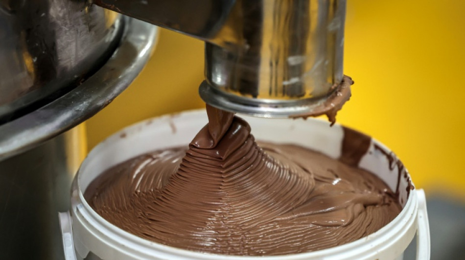 Cocoa lynchpin sees chocolate lovers make hesitant return