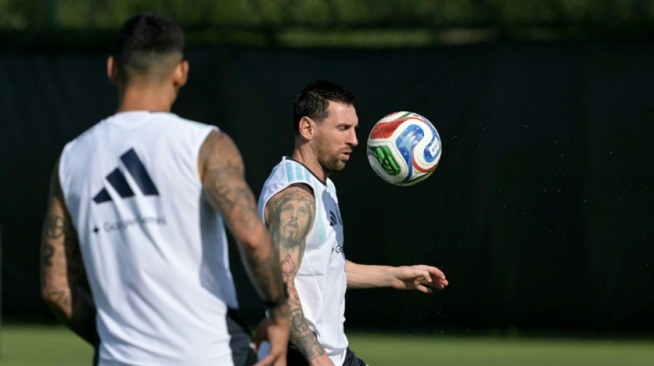 Argentina come&ccedil;a a se preparar para o mata-mata da Copa no calor de Kansas City