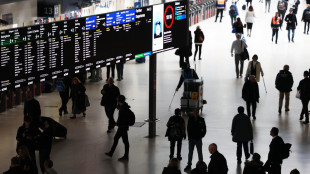 Scontro tra due treni a nord di Londra, in azione i soccorsi