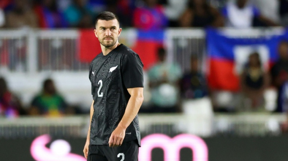 Lateral neozeland&ecirc;s Tim Payne se transfere para o Olimpia, do Paraguai, ap&oacute;s ganhar fama no Instagram