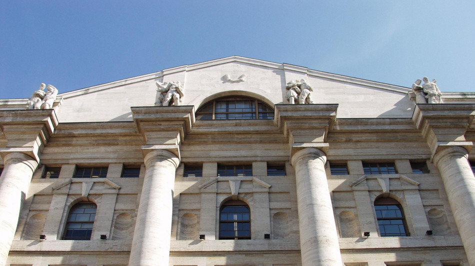 Borsa: Milano apre in rialzo, Ftse Mib +0,4%