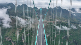 La Chine met en service le pont le plus haut du monde