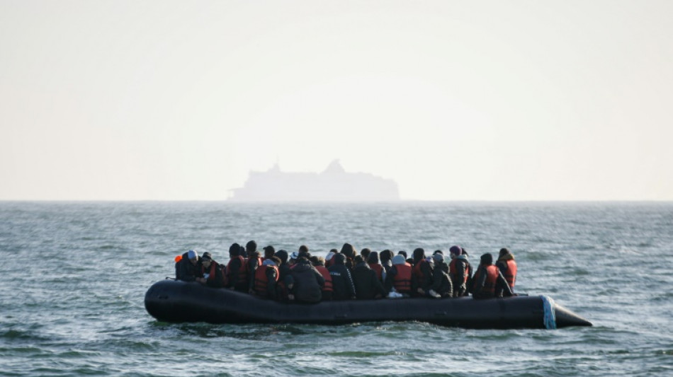 Pas-de-Calais: nouveau d&eacute;c&egrave;s d'un migrant dans la Manche, nombreuses tentatives de travers&eacute;e