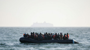 Trois nouveaux d&eacute;c&egrave;s de migrants dans la Manche, nombreuses tentatives de travers&eacute;e