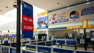 Trump droht Fluglotsen wegen "Shutdown"-Abwesenheit mit Gehaltsk&uuml;rzungen