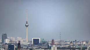 Mehrere Autos nachts in Berlin angez&uuml;ndet