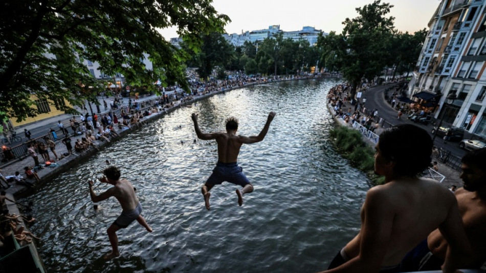 Hospitals overwhelmed as Europe heatwave shifts east 