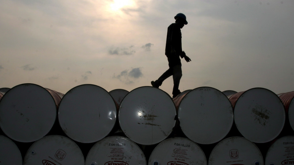 Aie, 'pronti a rilasciare ulteriori riserve strategiche di carburante'