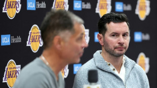 Lakers querem "dar tempo" a LeBron para que decida sobre seu futuro