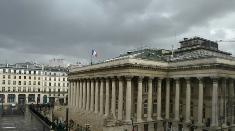 La Bourse de Paris termine en petite hausse, prises de b&eacute;n&eacute;fices dans la tech