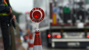 Durchsuchungen bei drei M&auml;nnern wegen fingierter Polizeikontrollen in Berlin