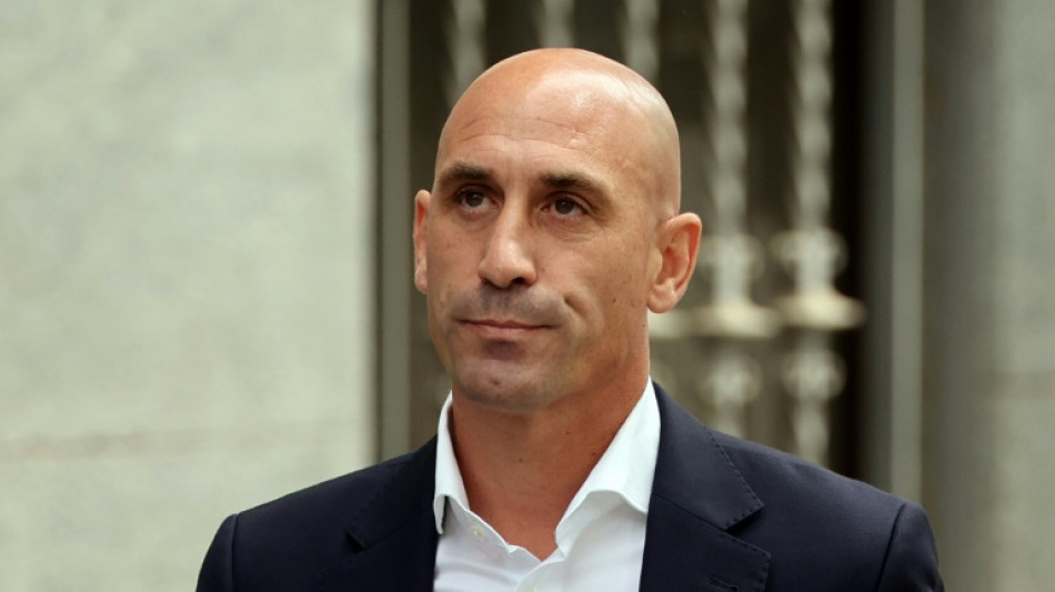 Spaniens Ex-Fu&szlig;ballpr&auml;sident Rubiales wegen Kuss-Skandals vor Richter in Madrid