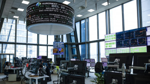 Borsa: Europa fiacca, effetto conti trimestrali, Milano -0,95%