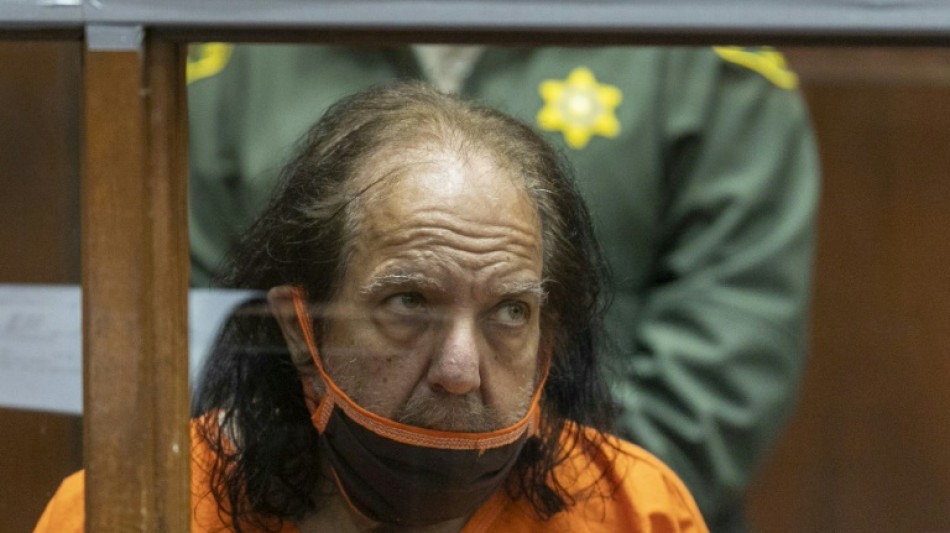 Actor porno Ron Jeremy no es apto para juicio por violaci&oacute;n, dictamina juez