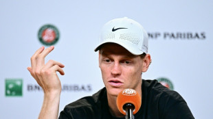 'Ningu&eacute;m &eacute; um rob&ocirc;', diz Sinner ap&oacute;s derrota em Roland Garros