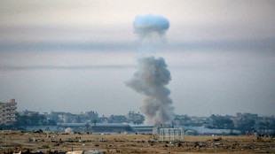 Rafah sous les bombardements, apr&egrave;s la pr&eacute;sentation d'un plan isra&eacute;lien de cessez-le-feu