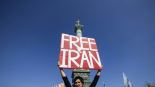 Zweiter Protest-Jahrestag: Hunderte demonstrieren in Paris f&uuml;r Frauenrechte im Iran