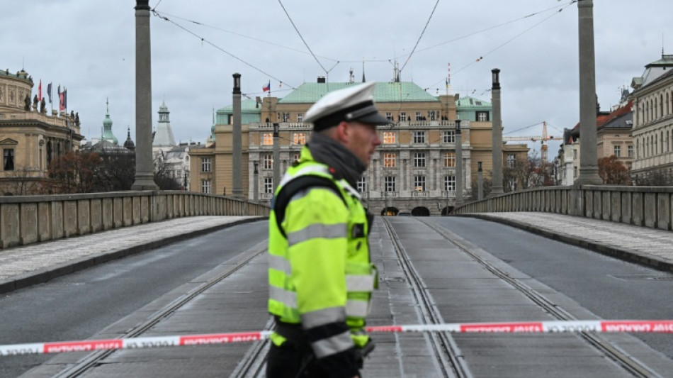 Student t&ouml;tet 14 Menschen bei Schusswaffenangriff an Prager Universit&auml;t