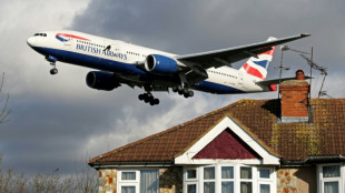 Bajan las ganancias de la casa matriz de British Airways e Iberia mientras se debilita el mercado de EEUU