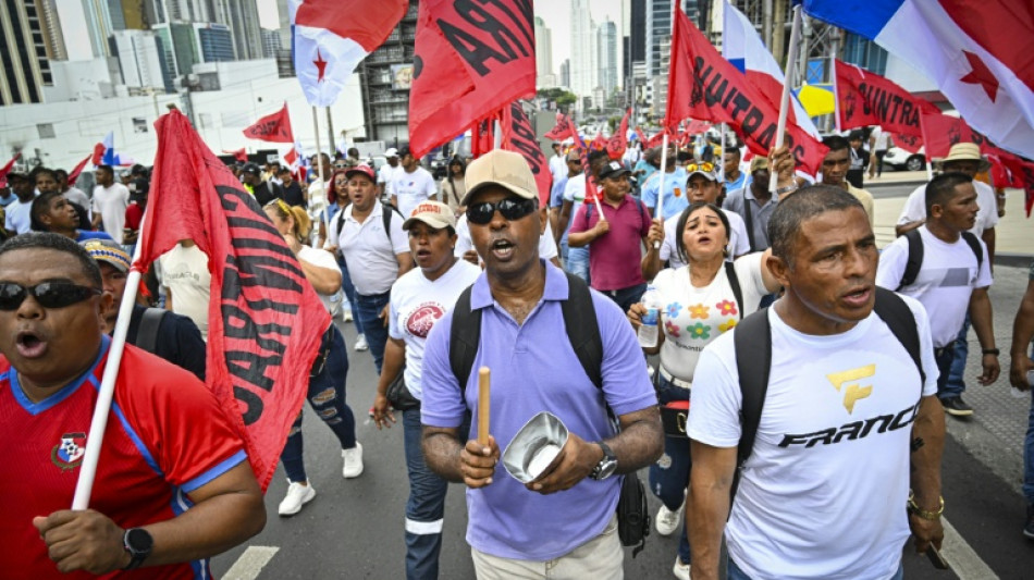 El principal líder sindical de Panamá pide asilo en la embajada de Bolivia