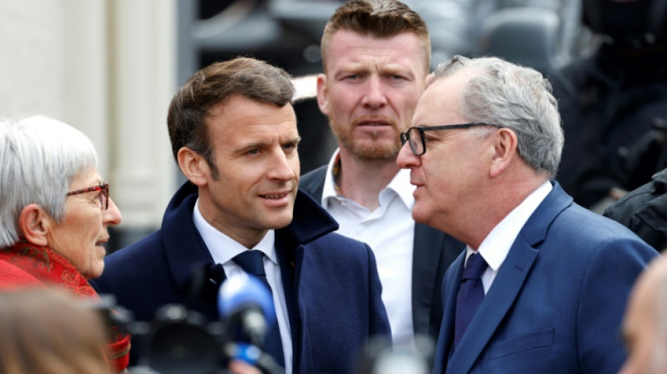 Conseil constitutionnel: tr&egrave;s probable choix du pr&eacute;sident, Ferrand tourn&eacute; vers les auditions parlementaires