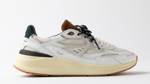 Tartan e aspetto retr&ograve;, a Pitti le sneakers per il classico quotidiano