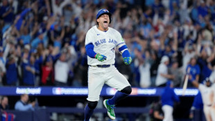 Blue Jays sink Mariners to reach World Series