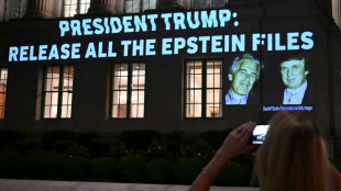 Cúmplice de Epstein responde a 'todas as perguntas' do Departamento de Justiça dos EUA