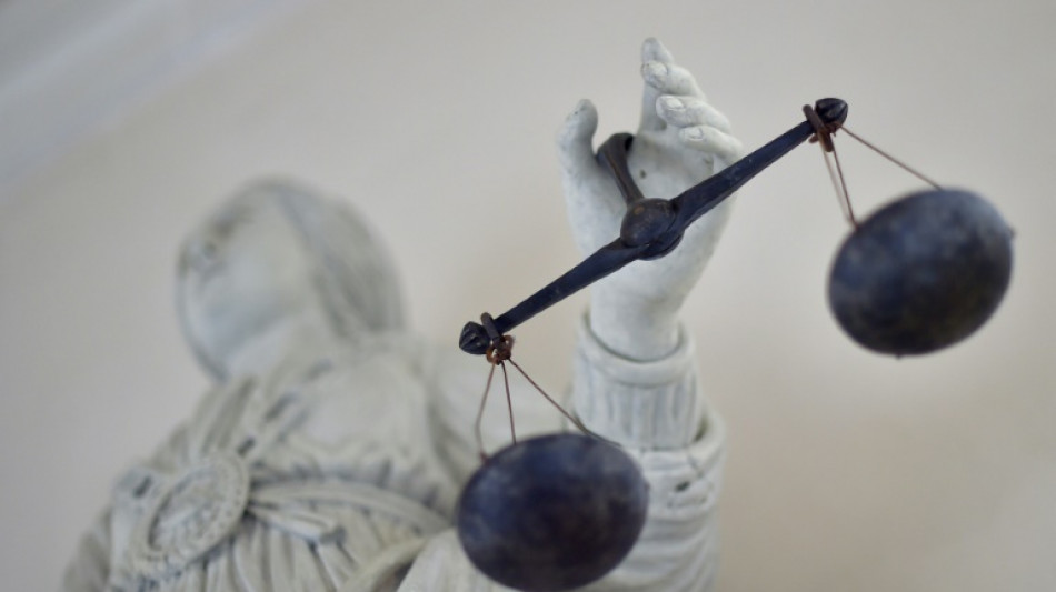 S&auml;ugling zu Tode gesch&uuml;ttelt: Vater zu Bew&auml;hrungsstrafe verurteilt