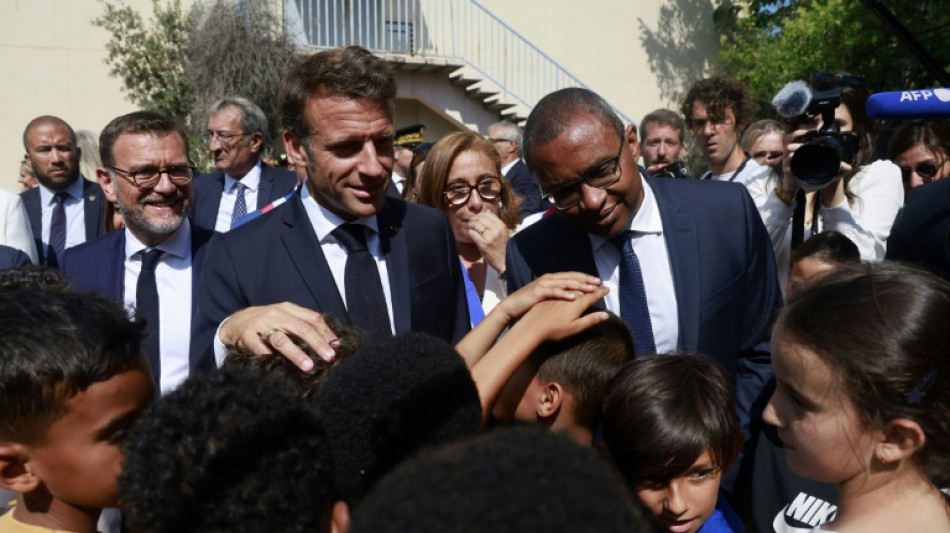 Apr&egrave;s l'&eacute;cole, Macron annonce une rallonge pour les h&ocirc;pitaux marseillais 