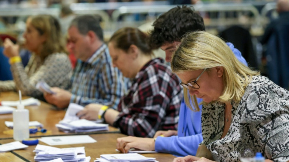 Candidata de esquerda Connolly ser&aacute; presidente da Irlanda ap&oacute;s concess&atilde;o de sua rival