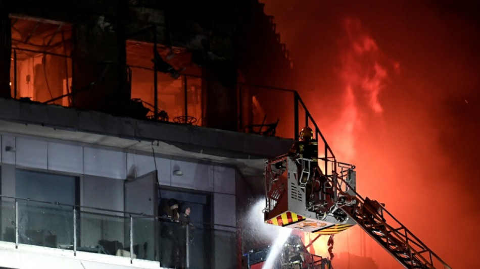 Espagne: au moins quatre morts et 14 disparus dans l'incendie d'un immeuble &agrave; Valence