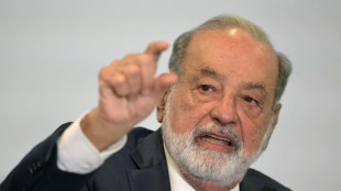 El multimillonario Slim invertir&aacute; en nuevos pozos petroleros de la estatal Pemex