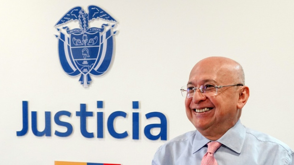 Un ministro renuncia en Colombia para pelear contra la absoluci&oacute;n del expresidente Uribe