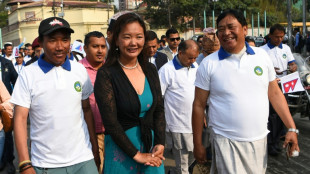 Dupla nepalesa bate recorde no Everest