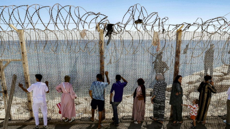 Au moins 72 migrants morts en voulant gagner l'enclave de Ceuta
