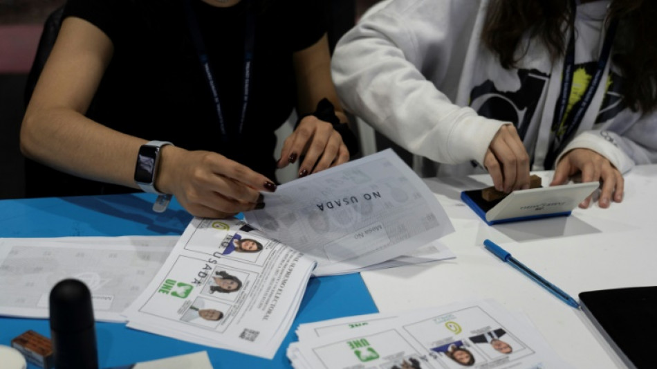 Partido de advers&aacute;ria do presidente eleito denuncia fraude no segundo turno na Guatemala